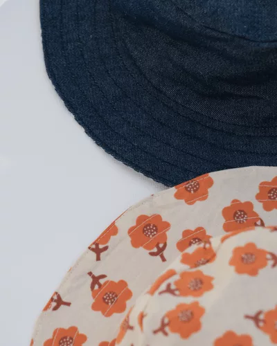 Cousez un adorable bob pour bébé avec notre patron gratuit à télécharger !
Facile à réaliser, ce modèle est parfait pour protéger les enfants du soleil tout en ajoutant une touche stylée à leur tenue. Idéal pour les couturières débutantes comme confirmées.
