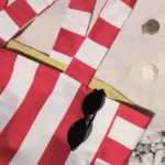 Sac de plage cousu en toile canvas rayée framboise et blanc avec doublure coton jaune blé - tuto couture Mercerine