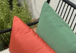 Tuto coussin extérieur : coussin DIY pour terrasse et jardin - Blog Mercerine